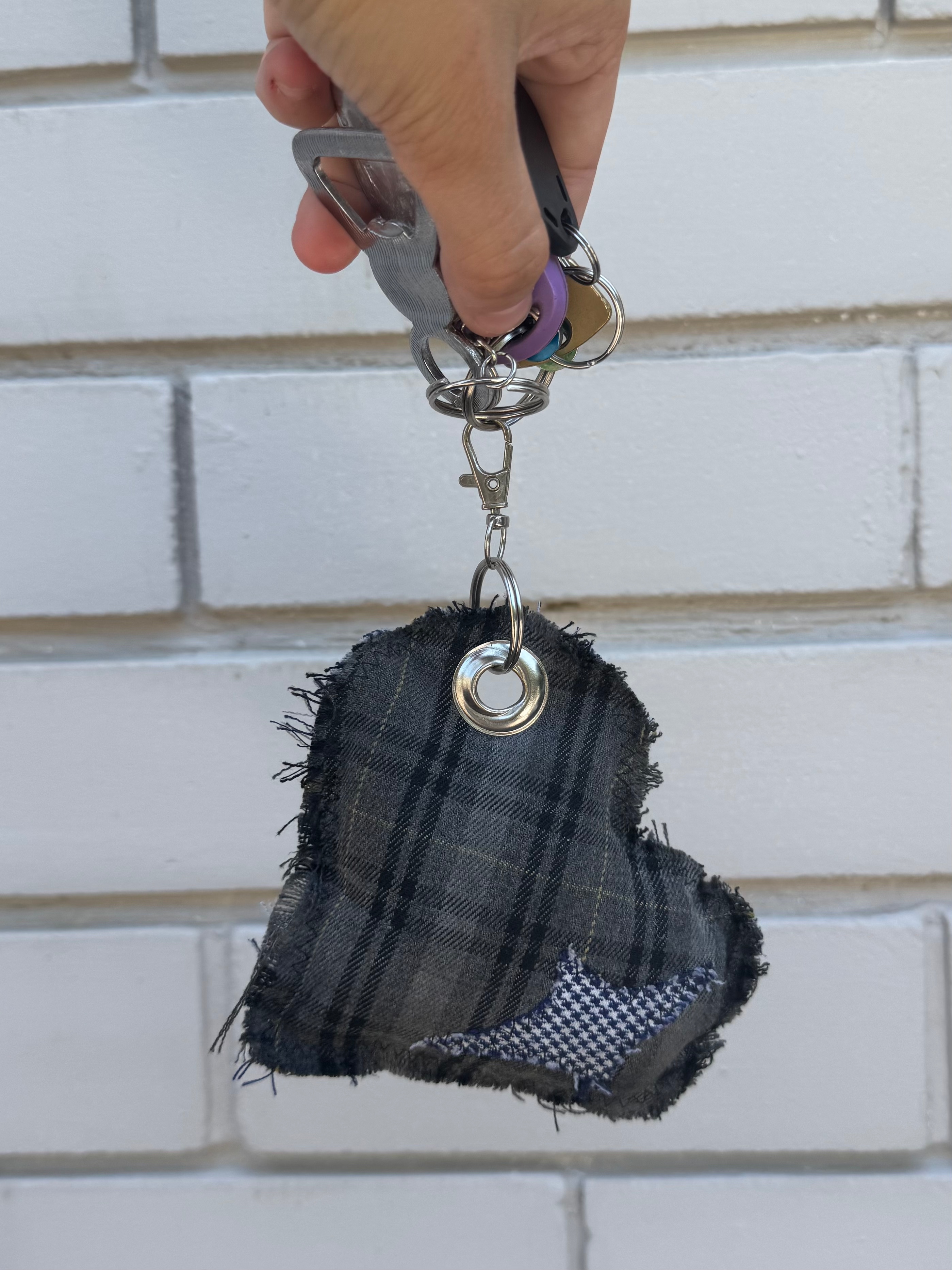 Off-Cut Key Chain in Smoke Check/Houndstooth