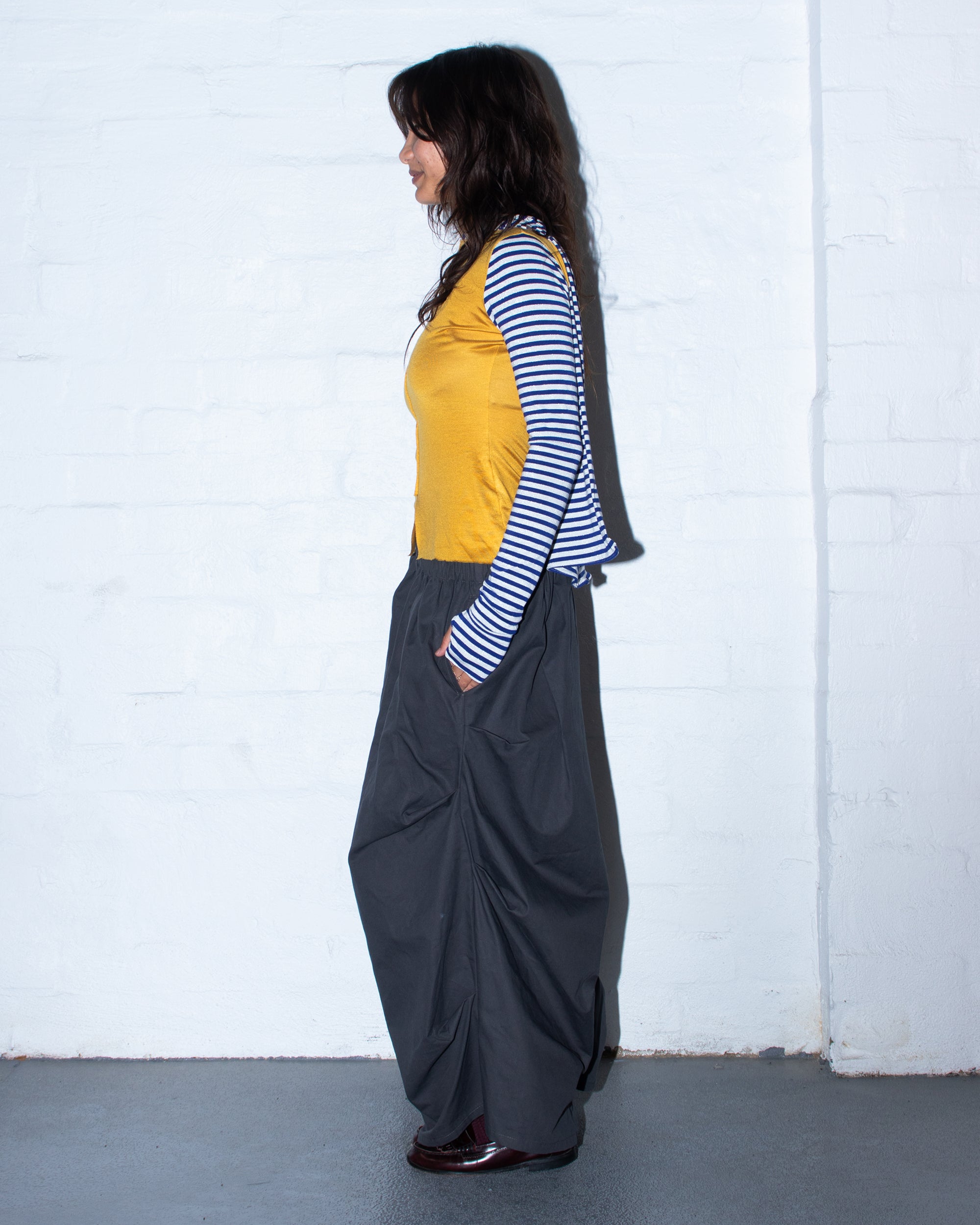 Toshi Shorts in Charcoal