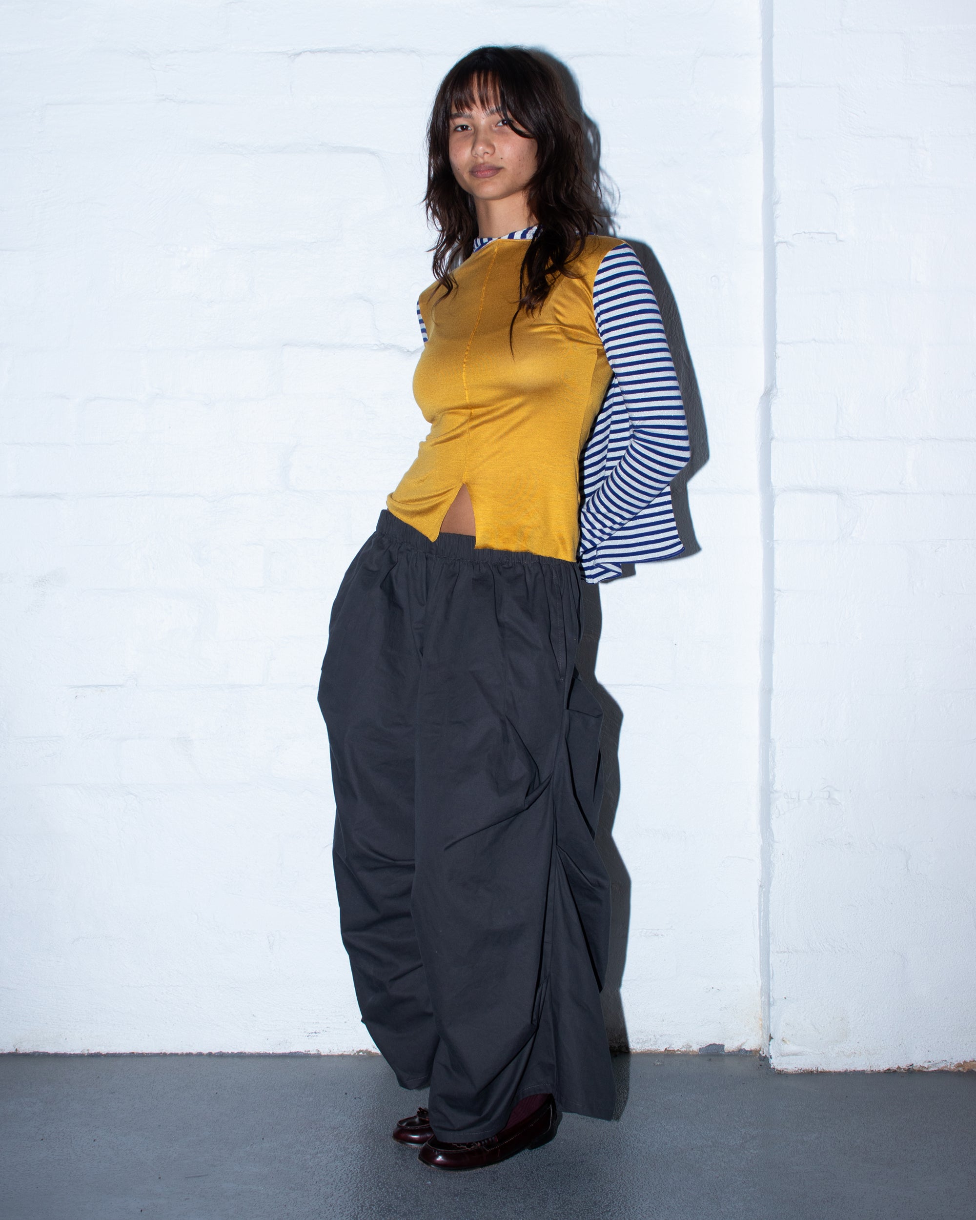 Toshi Shorts in Charcoal