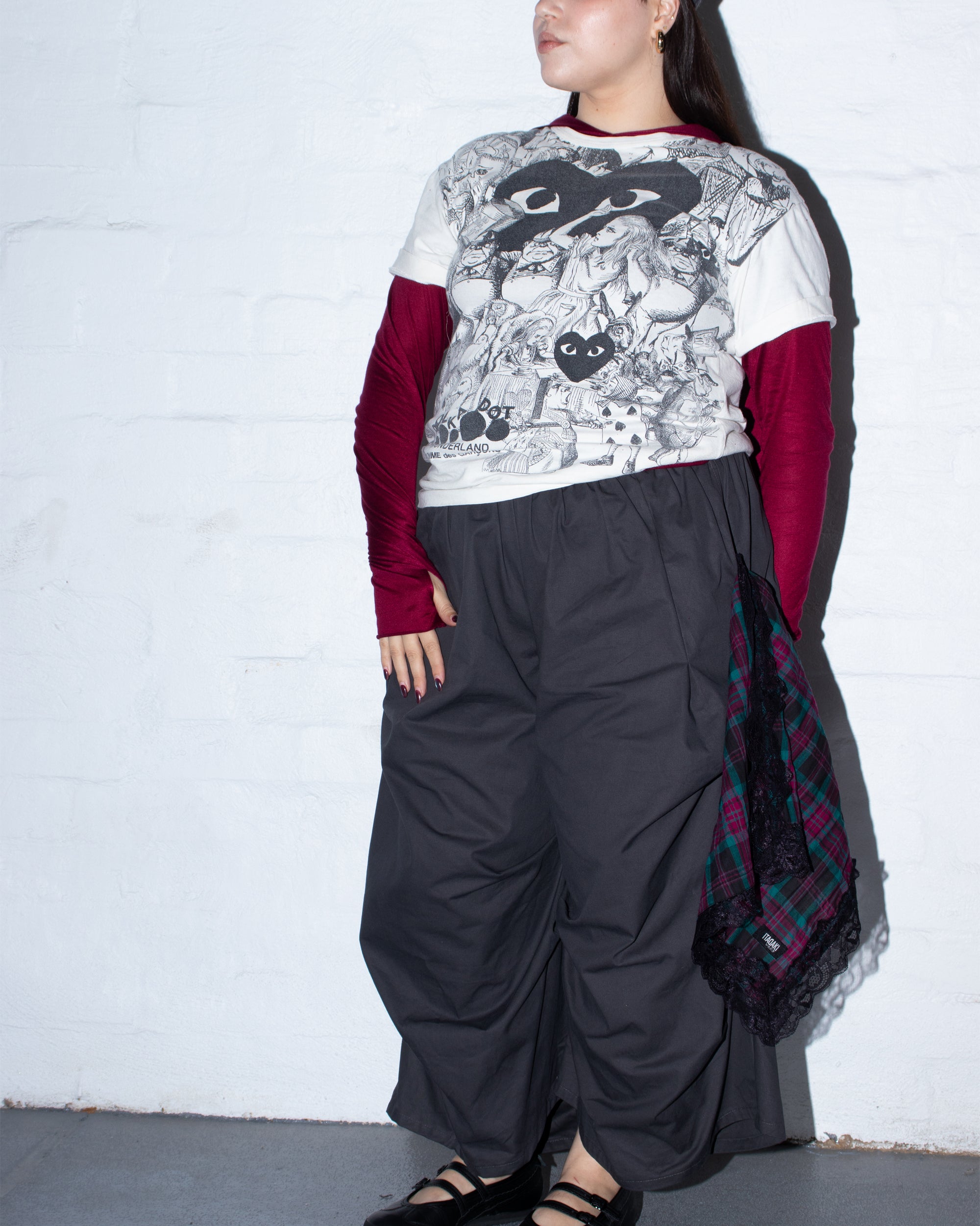 Toshi Shorts in Charcoal