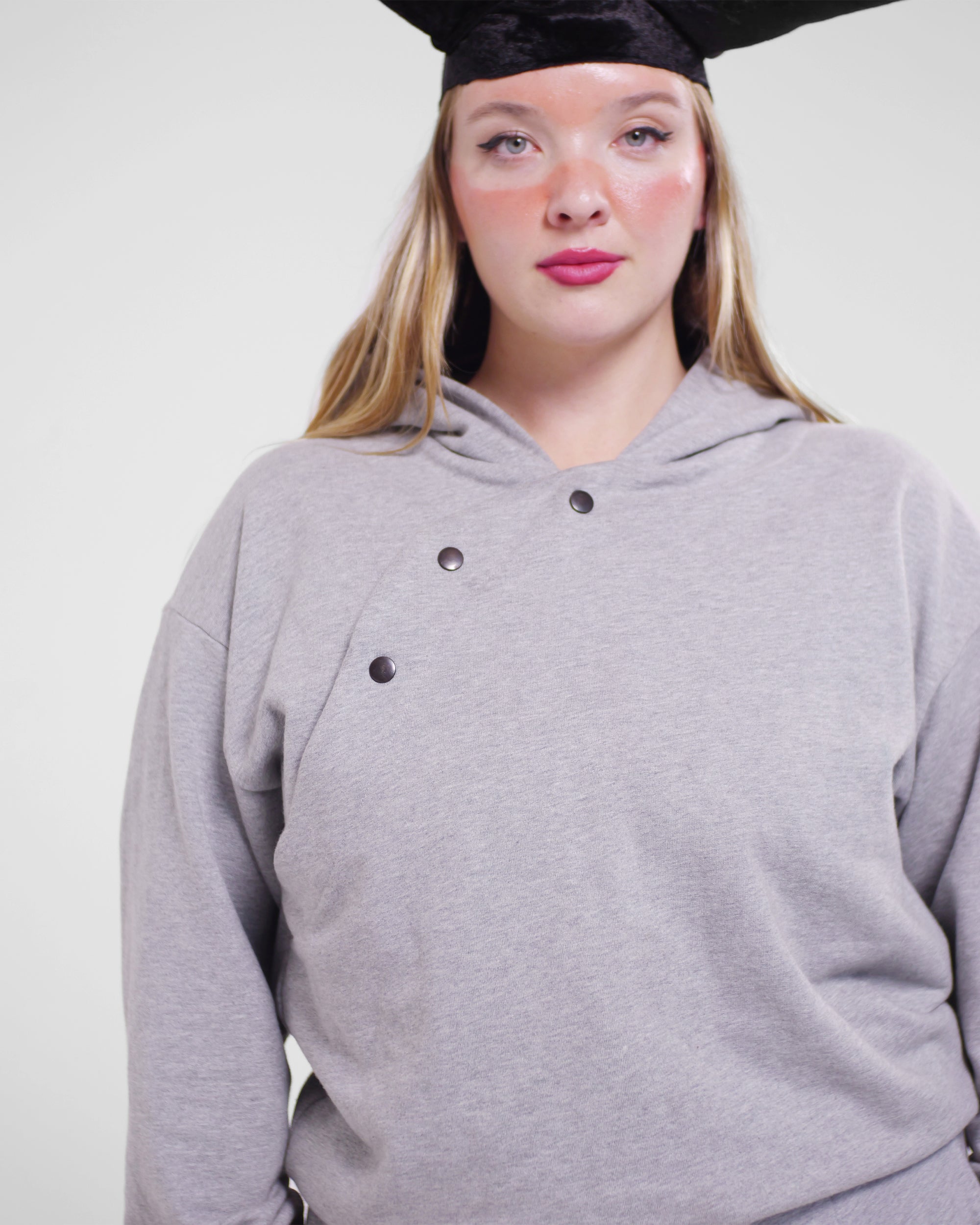 Goro Hoodie in Grey