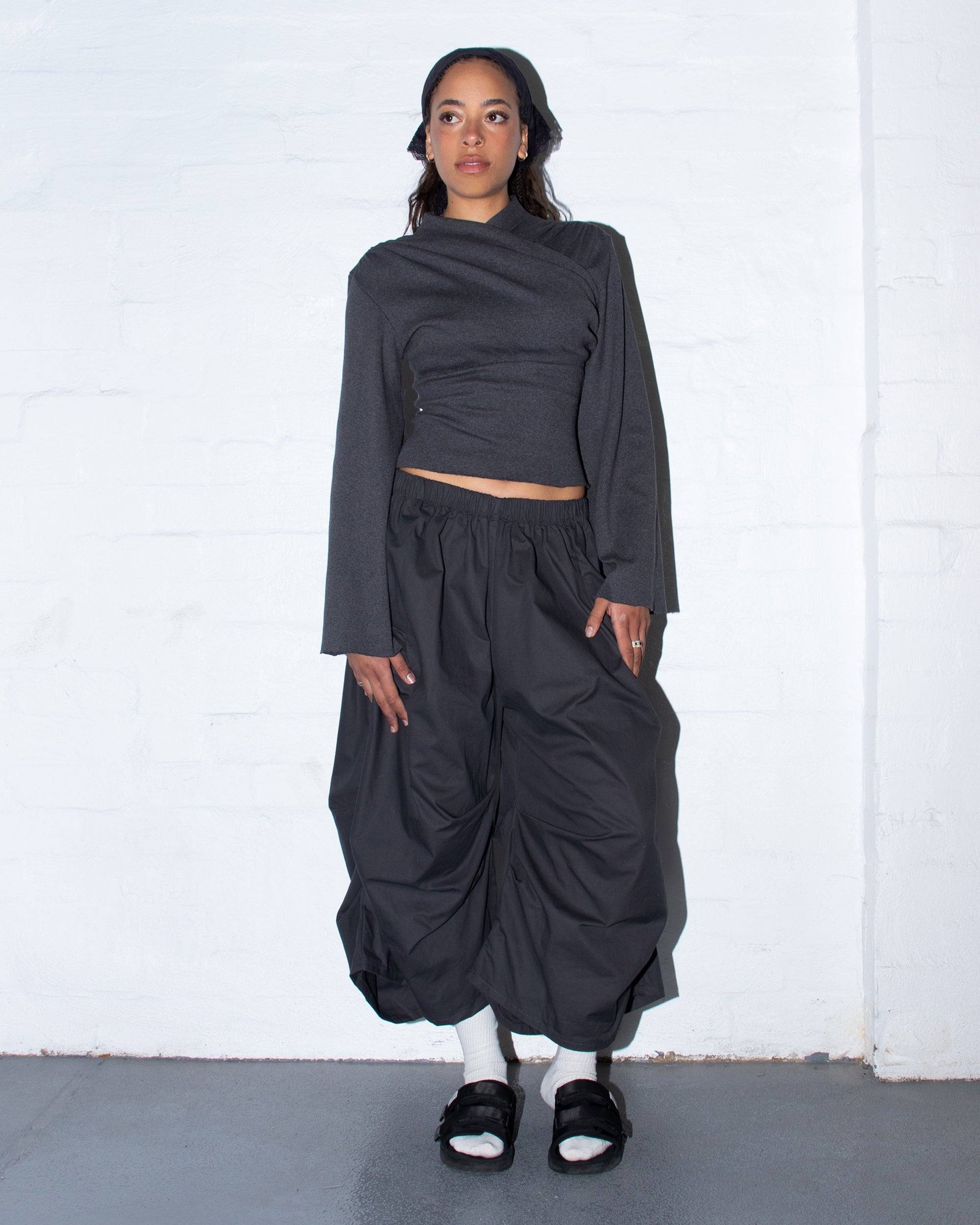 Toshi Shorts in Charcoal