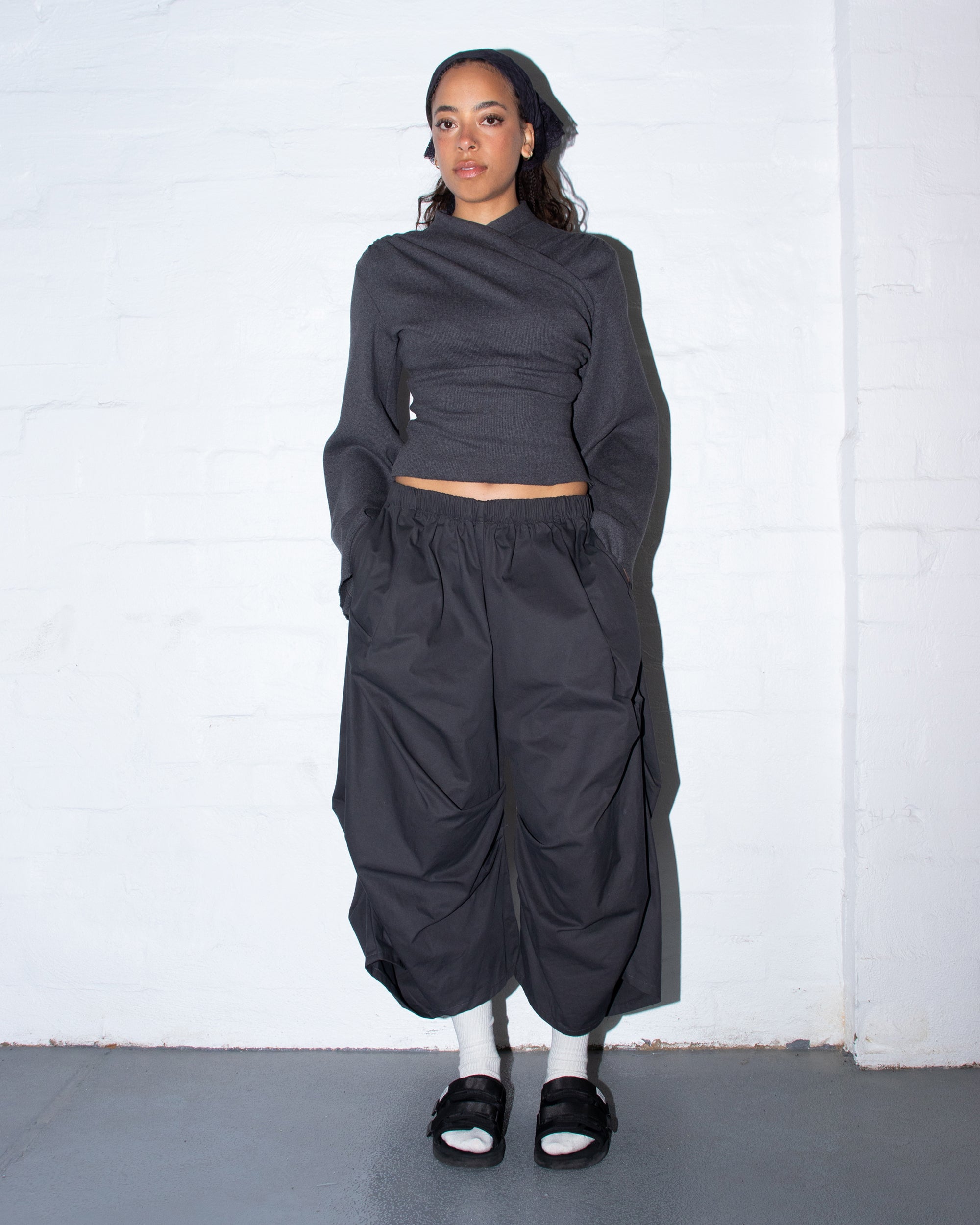 Toshi Shorts in Charcoal