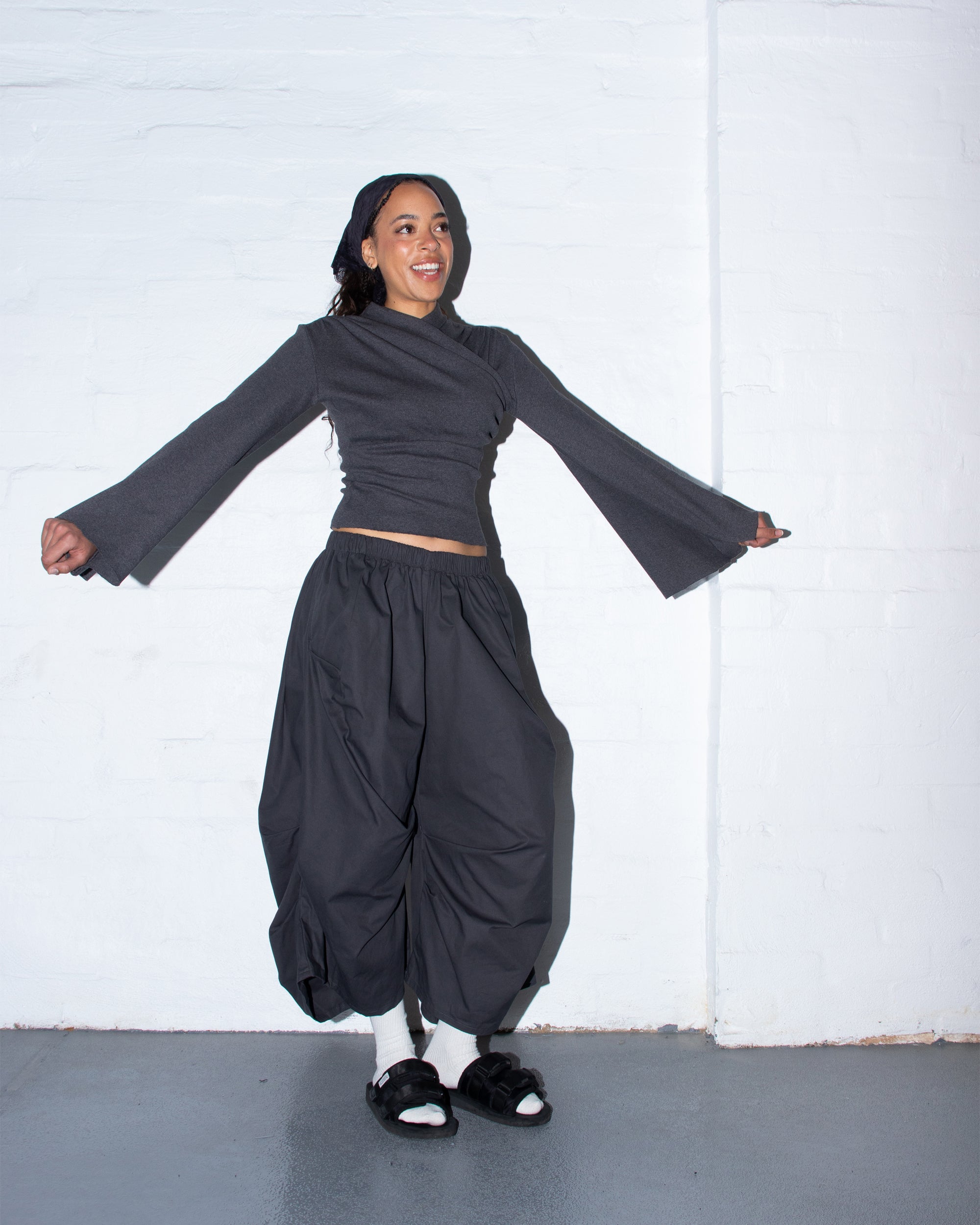 Long Sleeve Kimono Ribbed Top in Charcoal