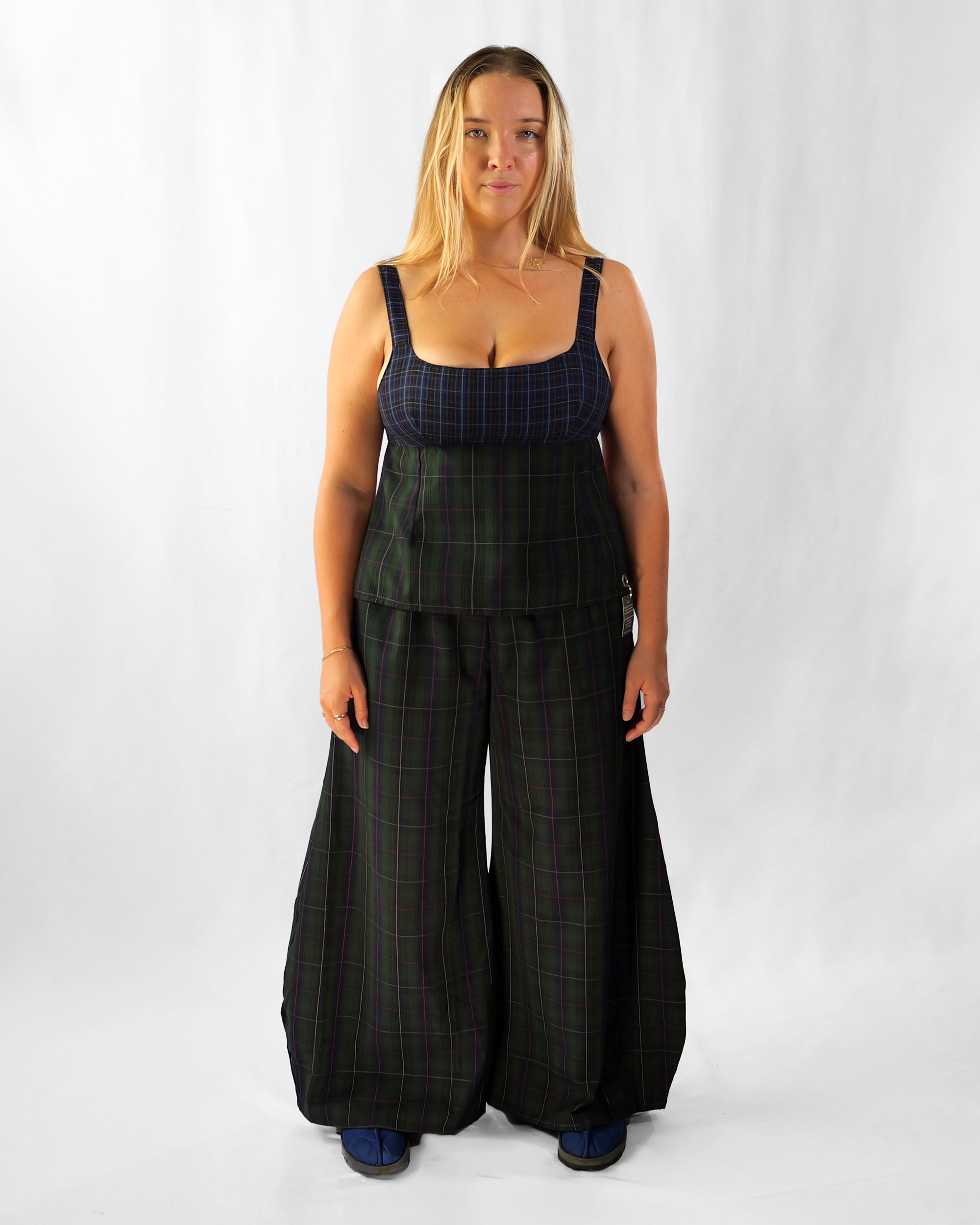 Puff Pant in Moss – ITADAKI